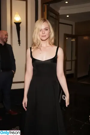 Elle Fanning / ellefanning nude photo #3334