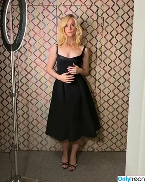 Elle Fanning / ellefanning nude photo #3343