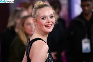 Elle Fanning / ellefanning nude photo #3356