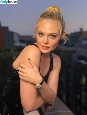 Elle Fanning / ellefanning nude photo #3365