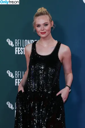 Elle Fanning / ellefanning nude photo #3412