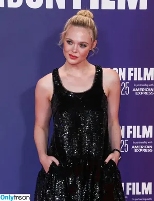 Elle Fanning / ellefanning nude photo #3423