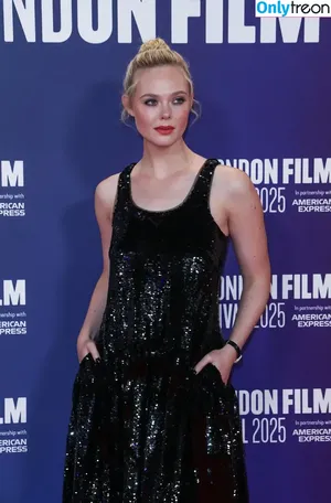 Elle Fanning / ellefanning nude photo #3431