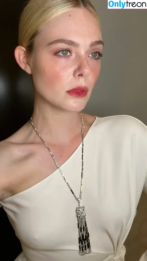Elle Fanning голая photo #3198 (ellefanning)