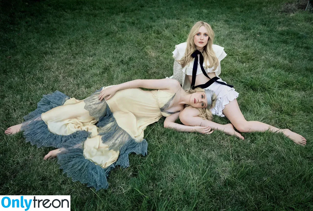 Elle Fanning nude photo #3220 (ellefanning)