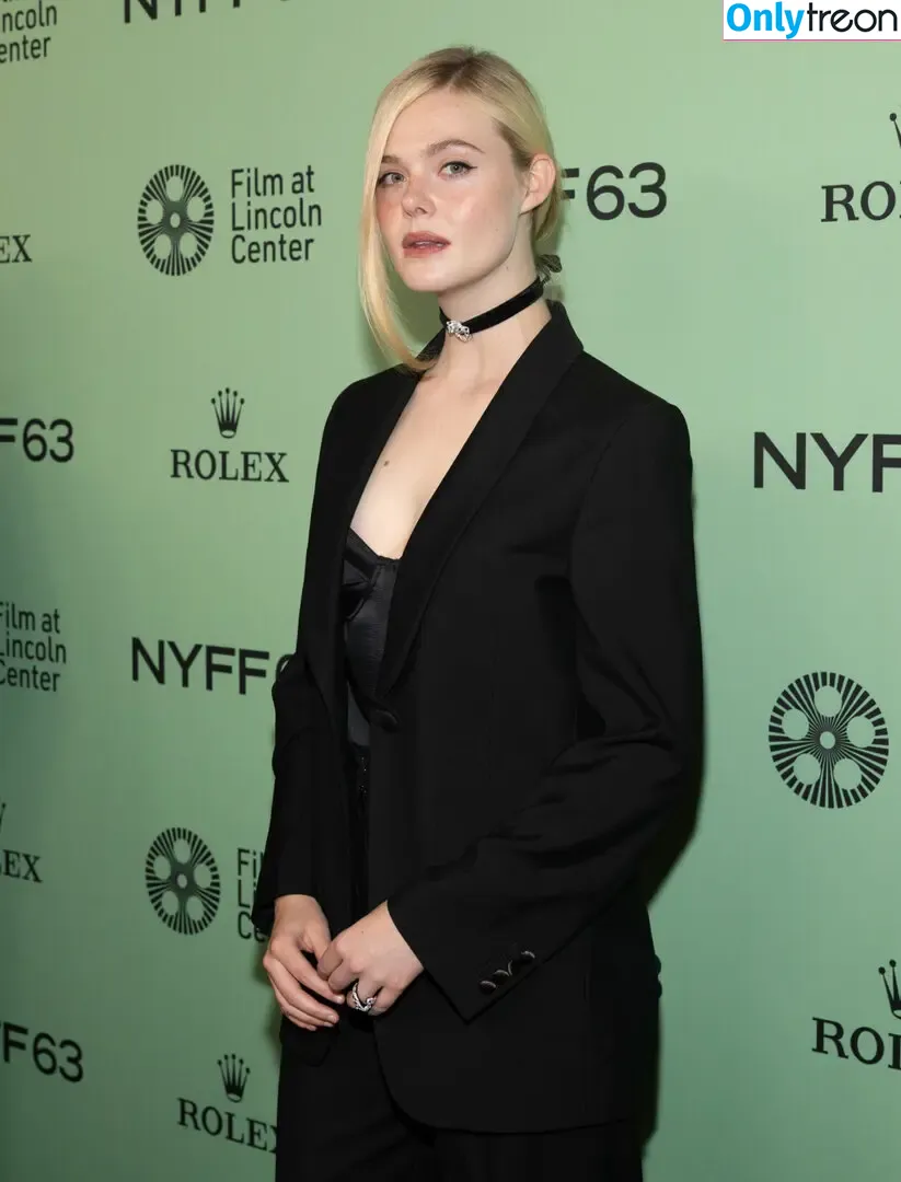 Elle Fanning nude photo #3257 (ellefanning)