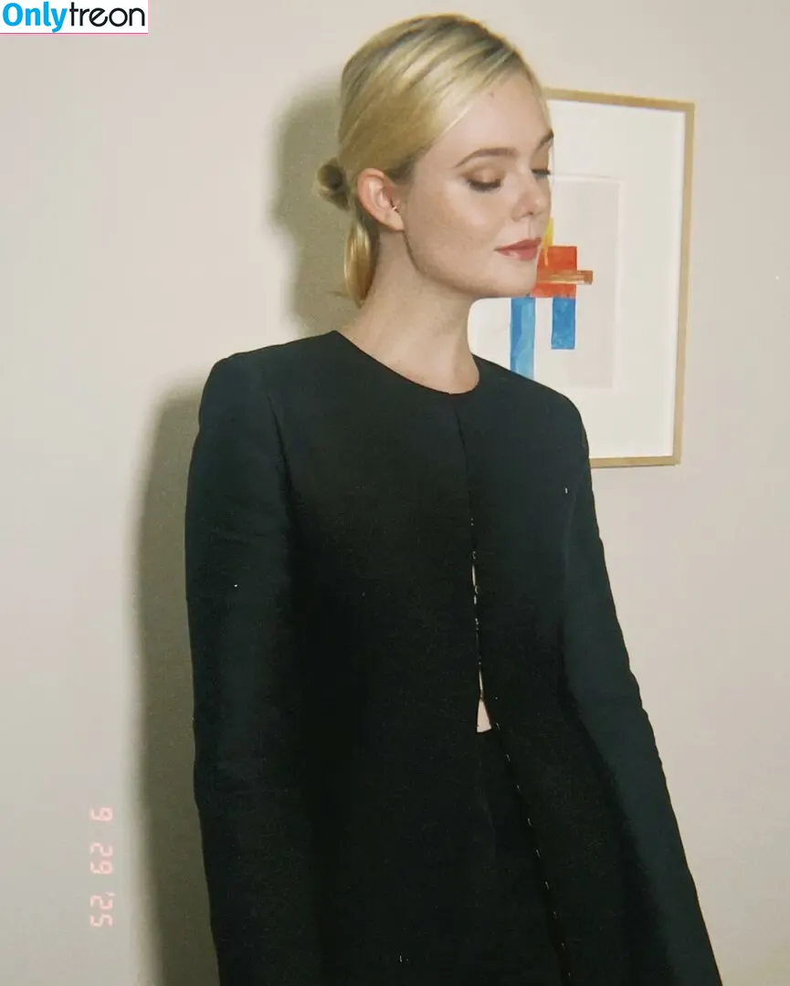 Elle Fanning nude photo #3296 (ellefanning)