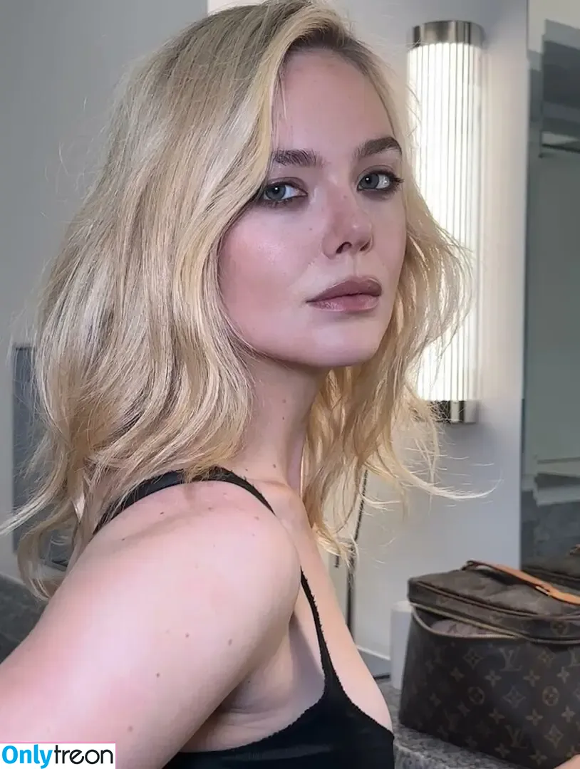 Elle Fanning nude photo #3337 (ellefanning)