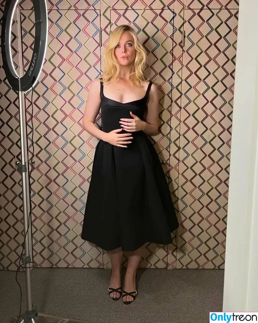 Elle Fanning голая photo #3343 (ellefanning)