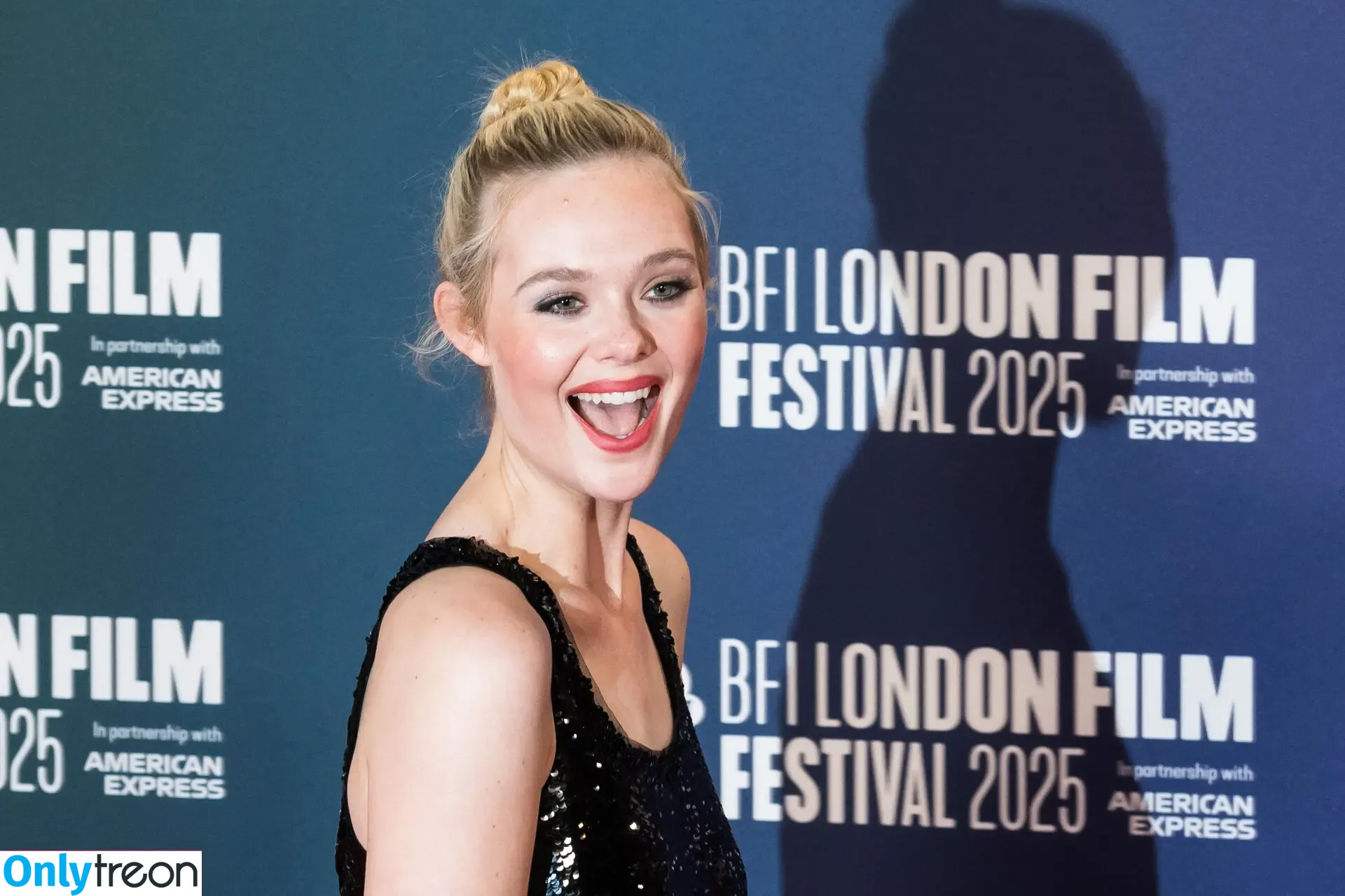 Elle Fanning голая photo #3433 (ellefanning)