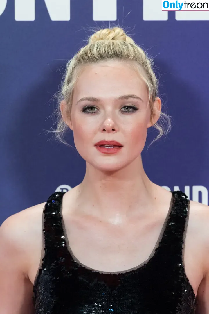 Elle Fanning голая photo #3437 (ellefanning)