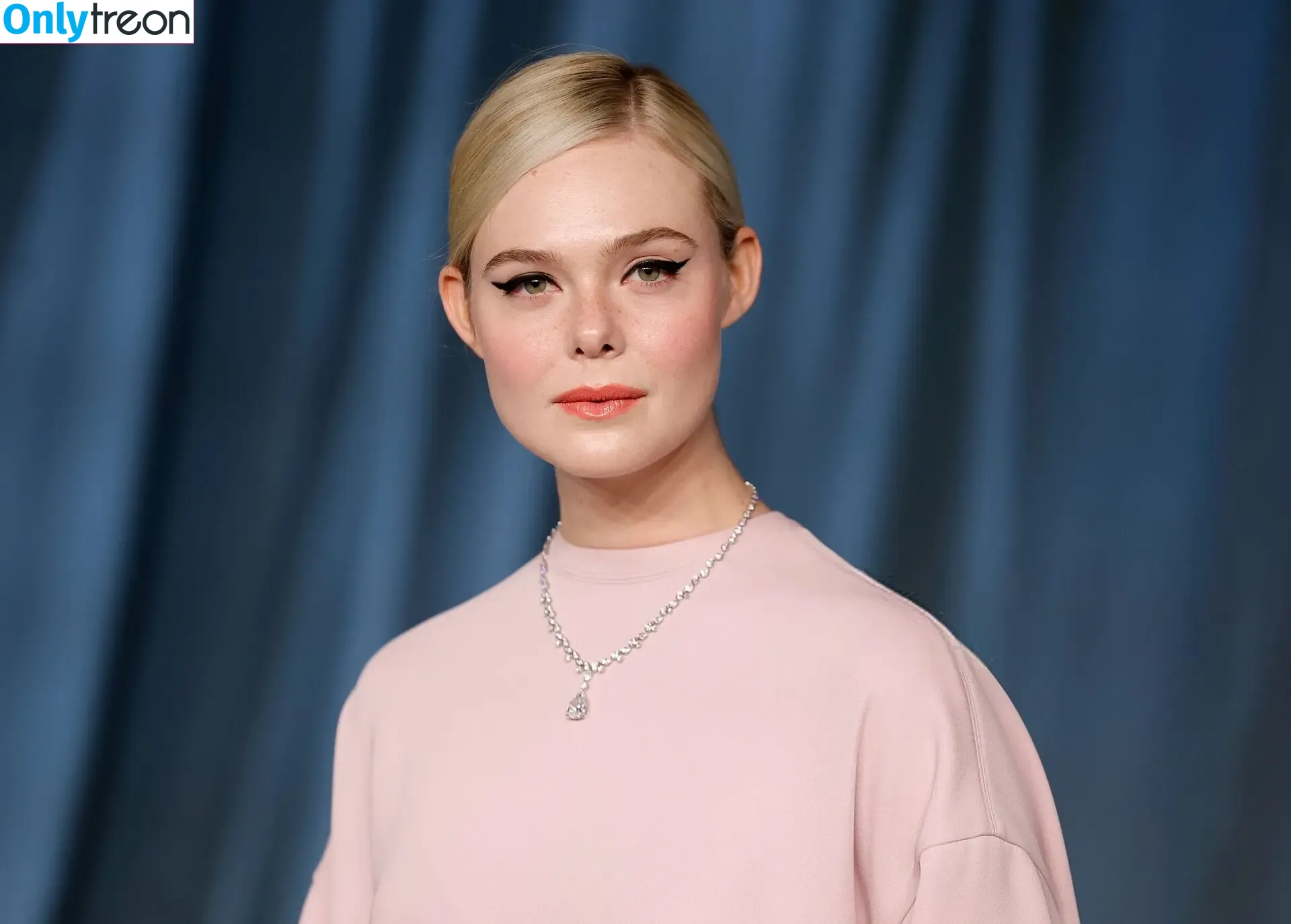 Elle Fanning голая photo #3455 (ellefanning)