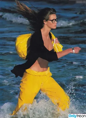 Elle Macpherson / ElleMacpherson / ellemacphersonofficial фото голая #0235