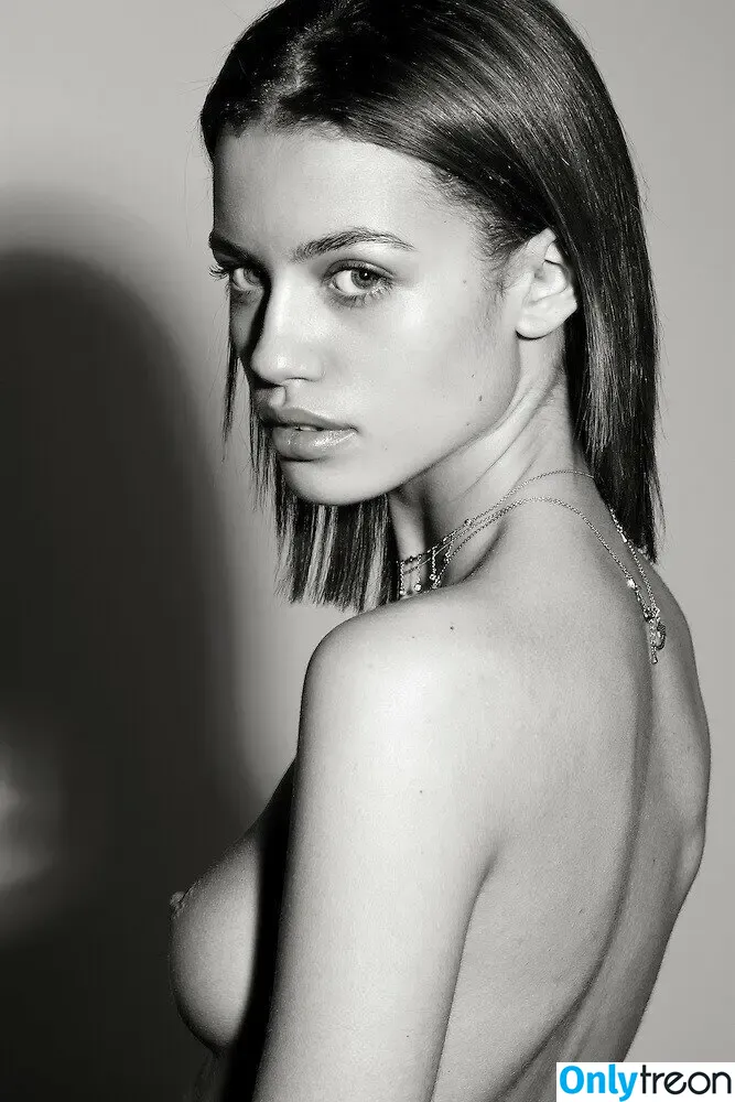 Elle Trowbridge nude photo #0007 (elletrowbridge)