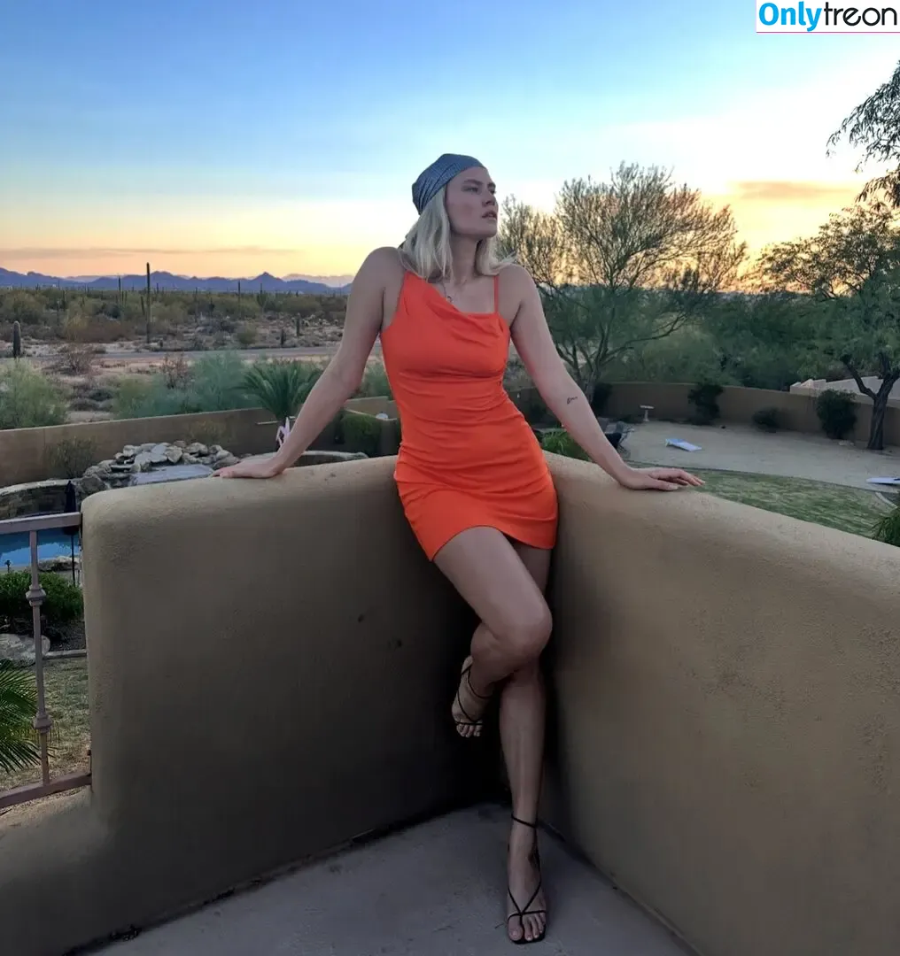Elle Wagner nude photo #0001 (Elle Wagner)