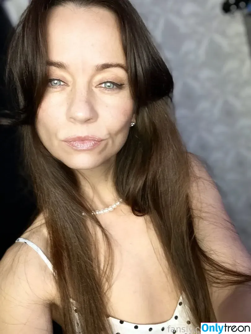 Elleelfa nude photo #0020 (Elleelfa)