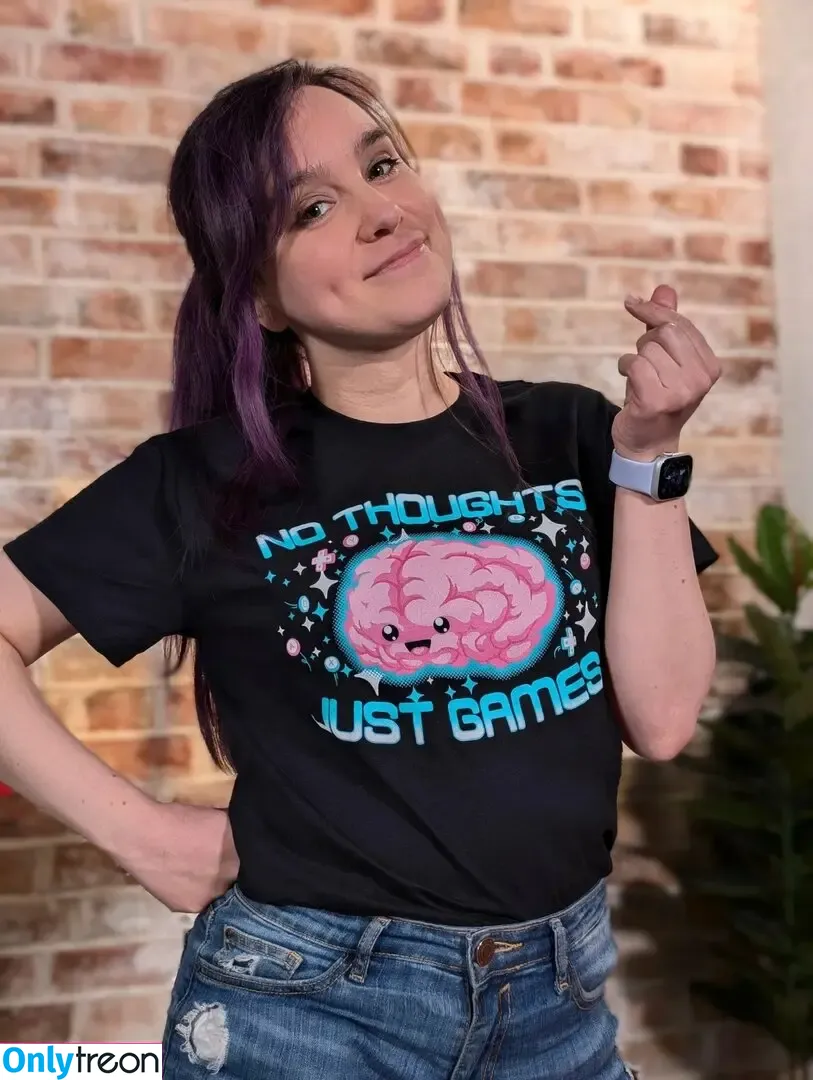 Ellen Rose nude photo #0200 (ellenrosee / icklenellierose / outsidextra)