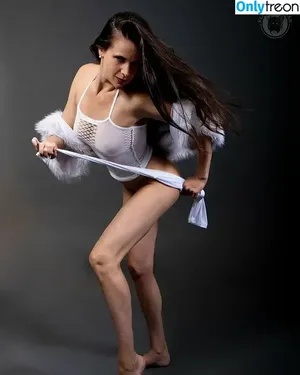 Ellen Slusarchi / Elena Slusarchik / aleksa_slusarchi / slusarchi_sister nude photo #0030
