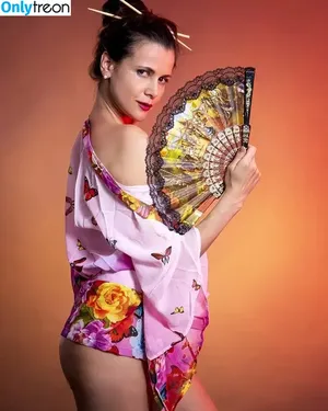 Ellen Slusarchi / Elena Slusarchik / aleksa_slusarchi / slusarchi_sister nude photo #0032