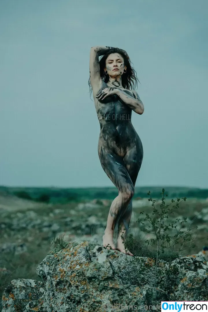elleofhellfree nude photo #0009 (theellehell)