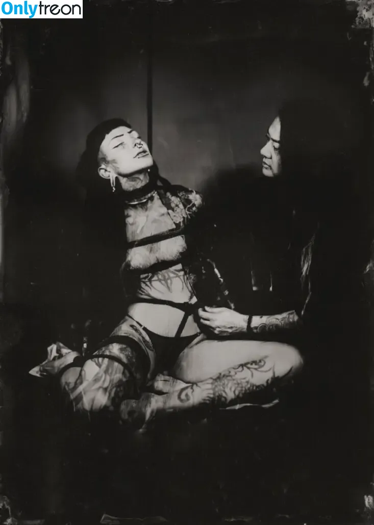 Elli Disasterpiece nude photo #0004 (Elli Dings / elli_disasterpiece / ellidings666)