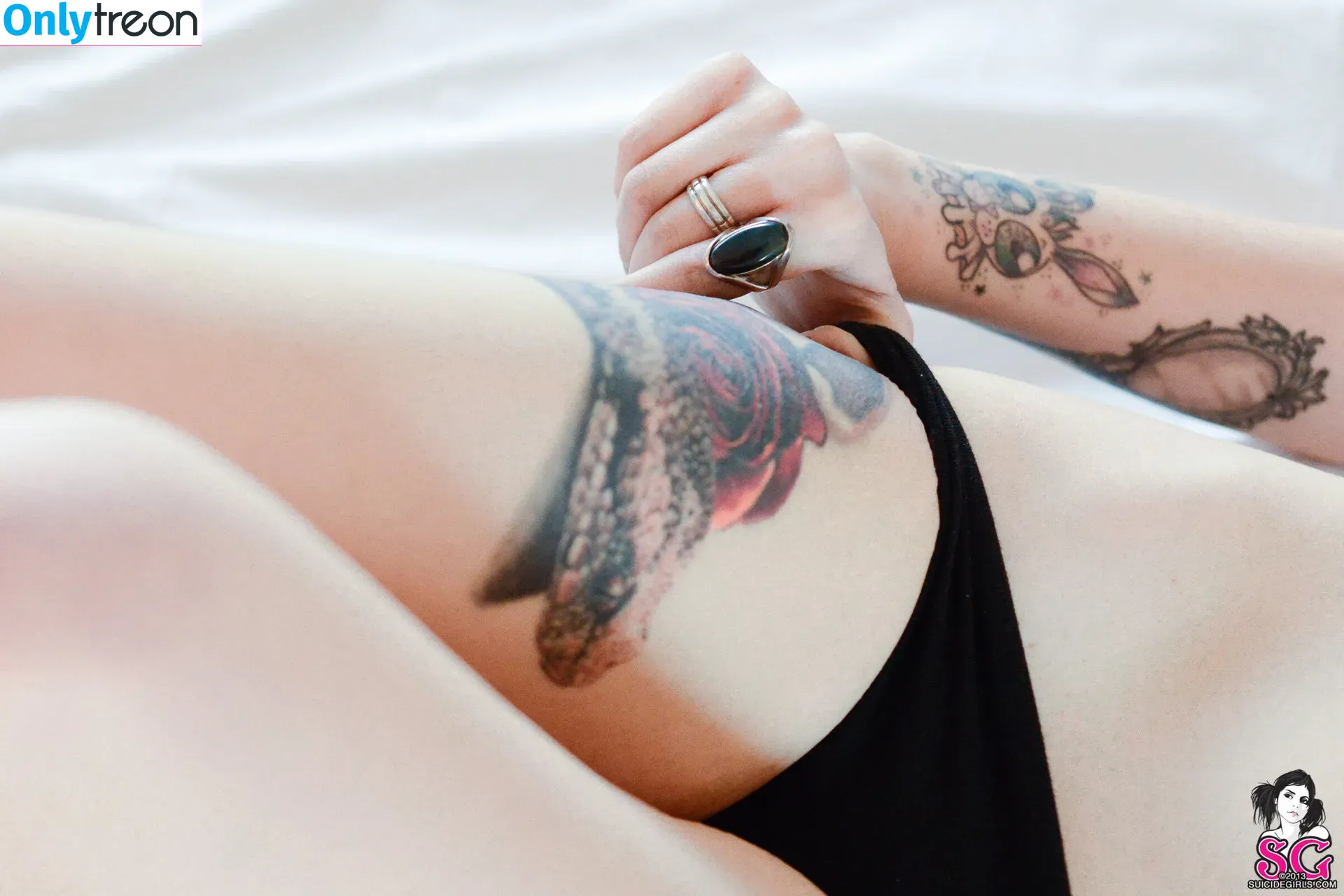 Ellie Alien ASMR nude photo #0065 (ellie.alien.asmr / elliealienasmr)
