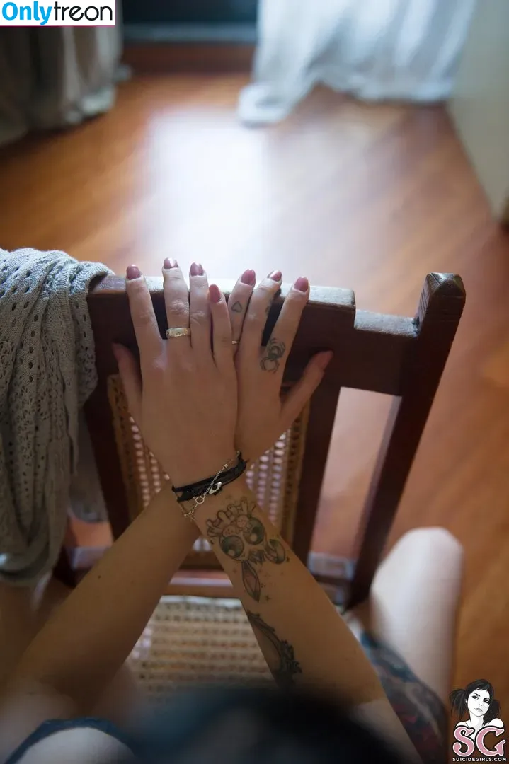Ellie Alien ASMR nude photo #0105 (ellie.alien.asmr / elliealienasmr)