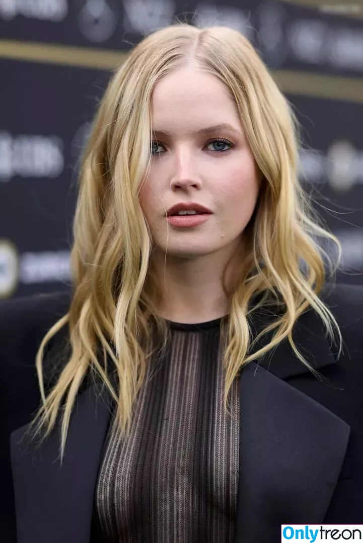 Ellie Bamber nude photo #0275 (elliebamber_ / honeybambs)