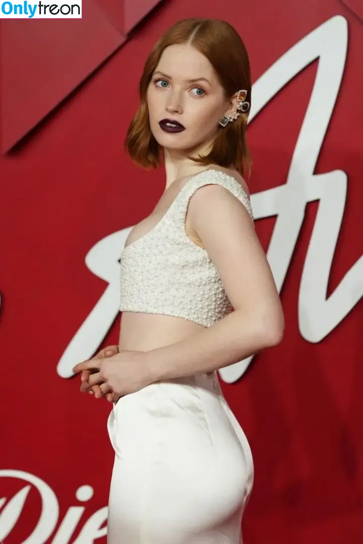 Ellie Bamber nude photo #0537 (elliebamber_ / honeybambs)