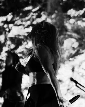 Ellie Goulding / elliegoulding / glovored nude photo #0301