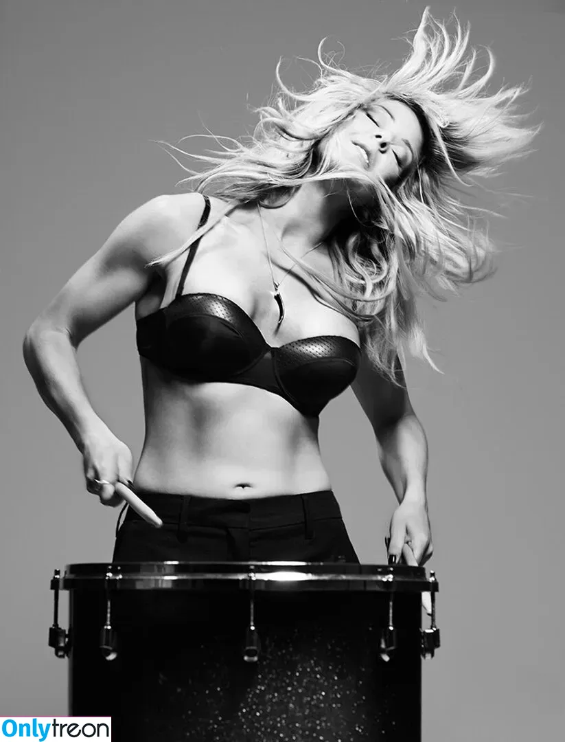 Ellie Goulding голая photo #0082 (elliegoulding / glovored)