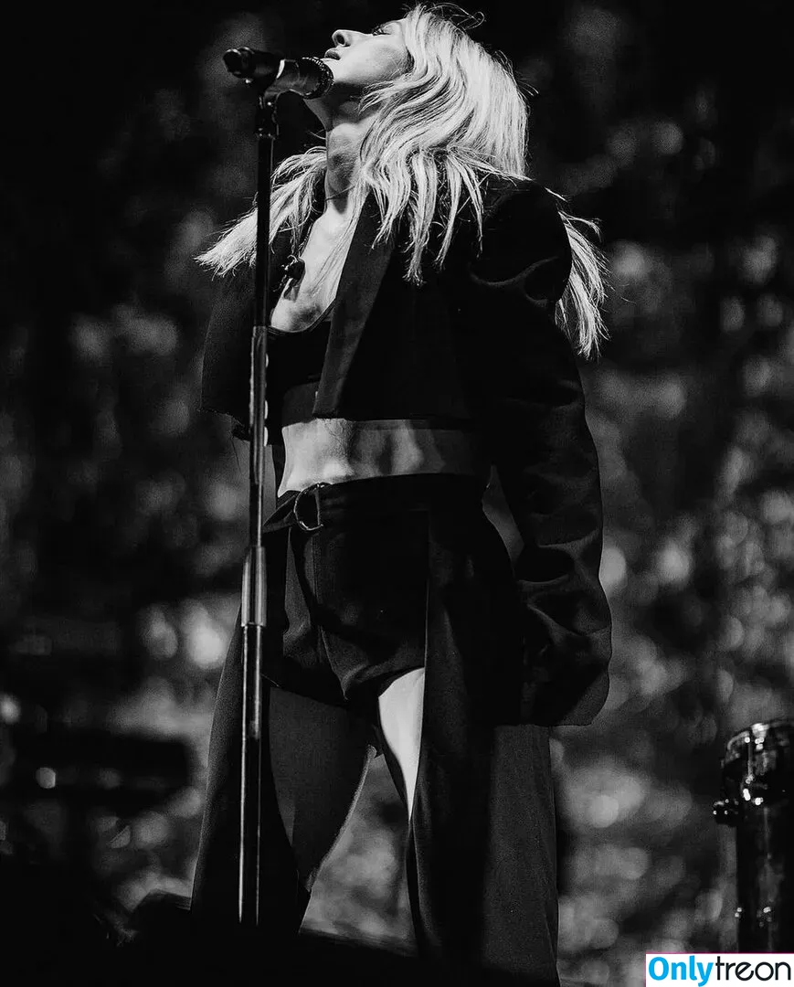 Ellie Goulding голая photo #0306 (elliegoulding / glovored)