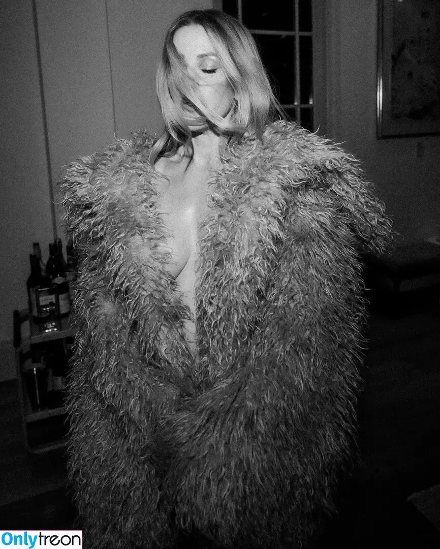 Ellie Goulding nude photo #0667 (elliegoulding / glovored)