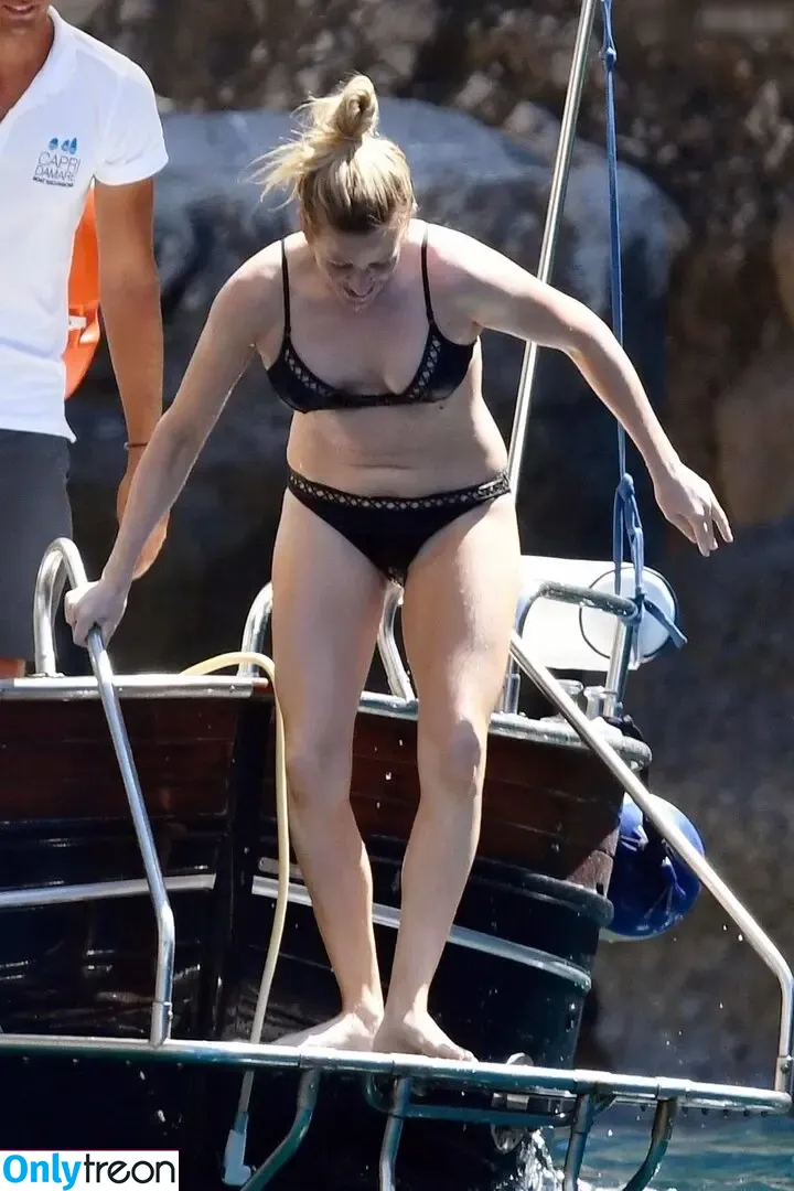 Ellie Goulding nude photo #0829 (elliegoulding / glovored)