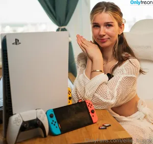 ellie_hunny / gamer_elliee nude photo #0023