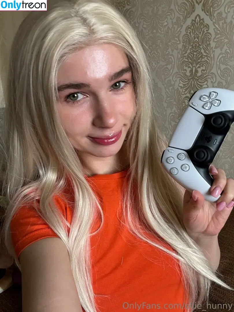 ellie_hunny nude photo #0010 (gamer_elliee)