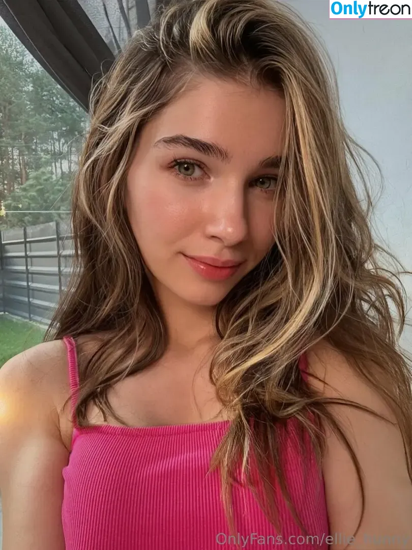 ellie_hunny nude photo #0026 (gamer_elliee)