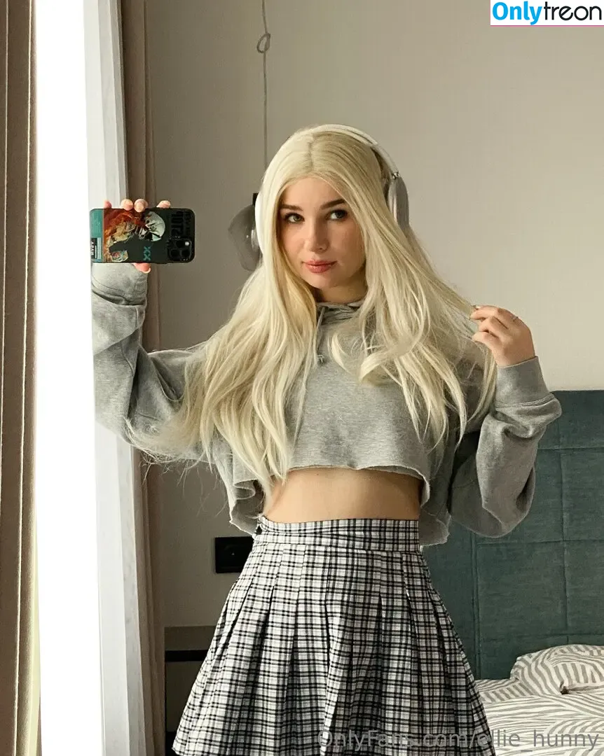 ellie_hunny nude photo #0059 (gamer_elliee)