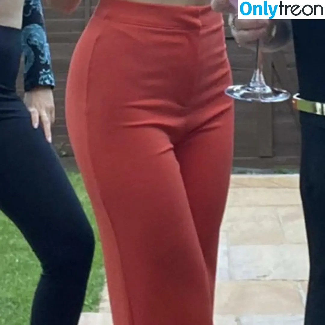 Ellie M nude photo #0035 (ellie.m / ellieskyyy95)
