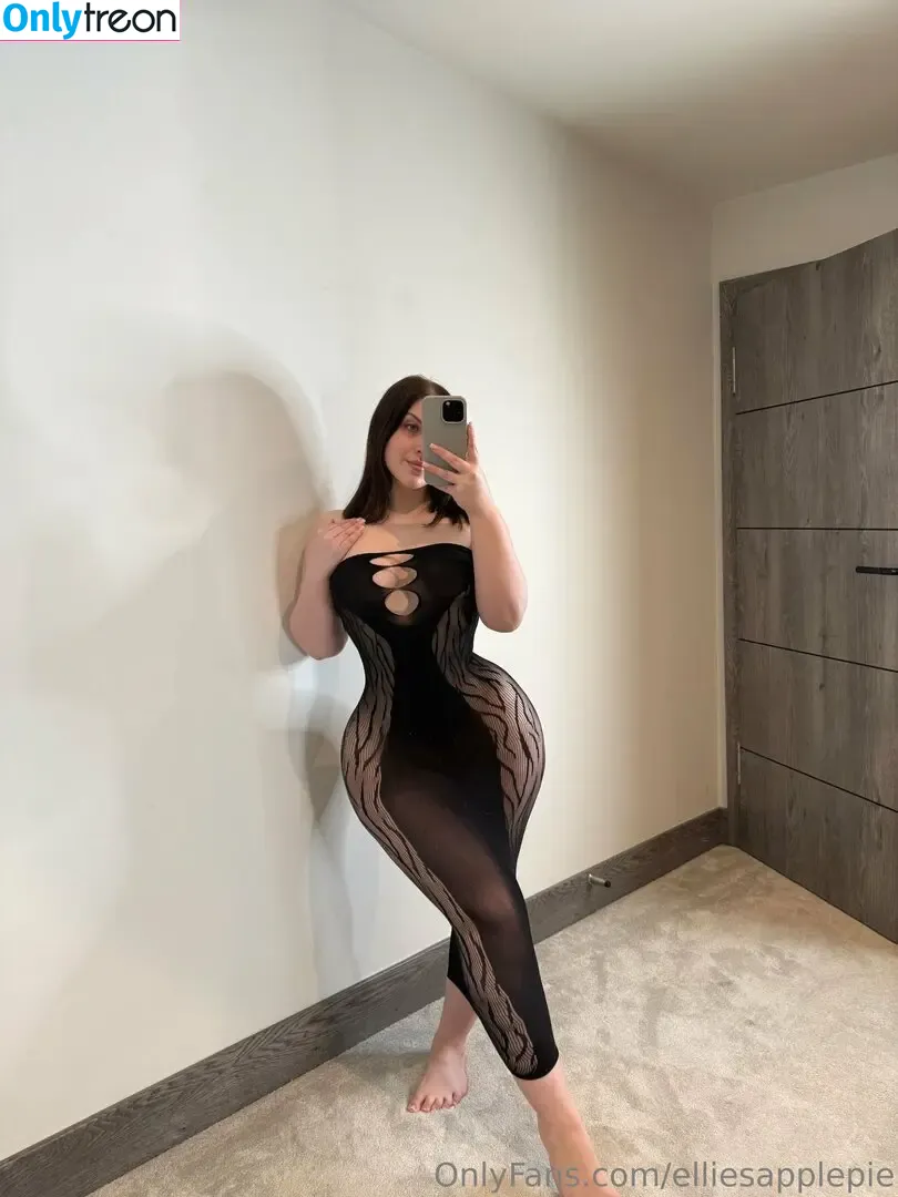 Elliesapplepie nude photo #0189 (Britishbaddie / Ellieapples / britishbaddiee)
