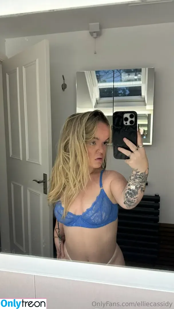 elliespokes nude photo #0024 (elliespokesss)