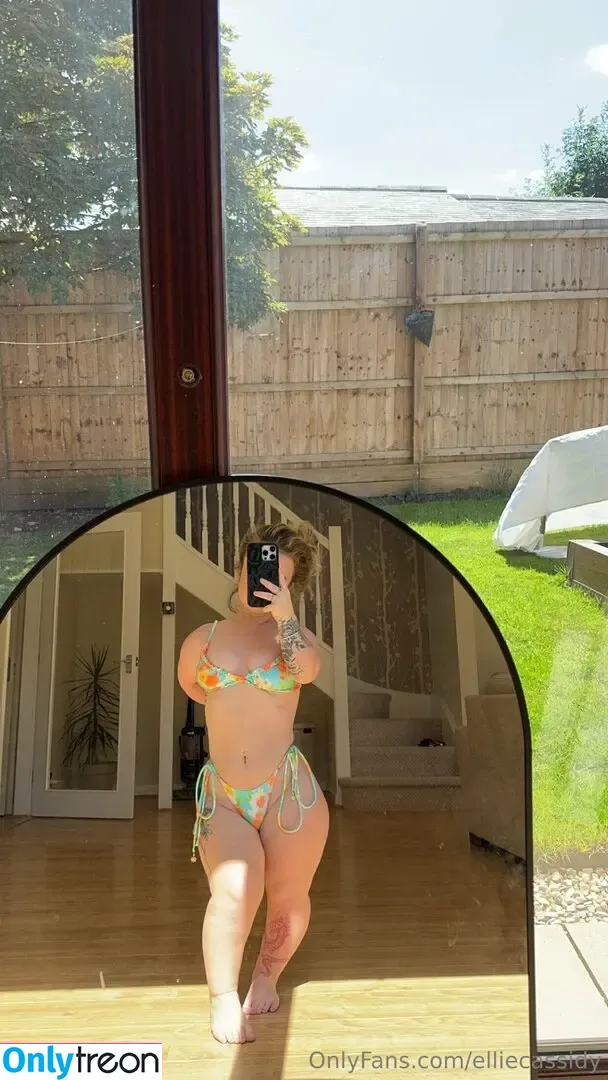 elliespokes nude photo #0030 (elliespokesss)