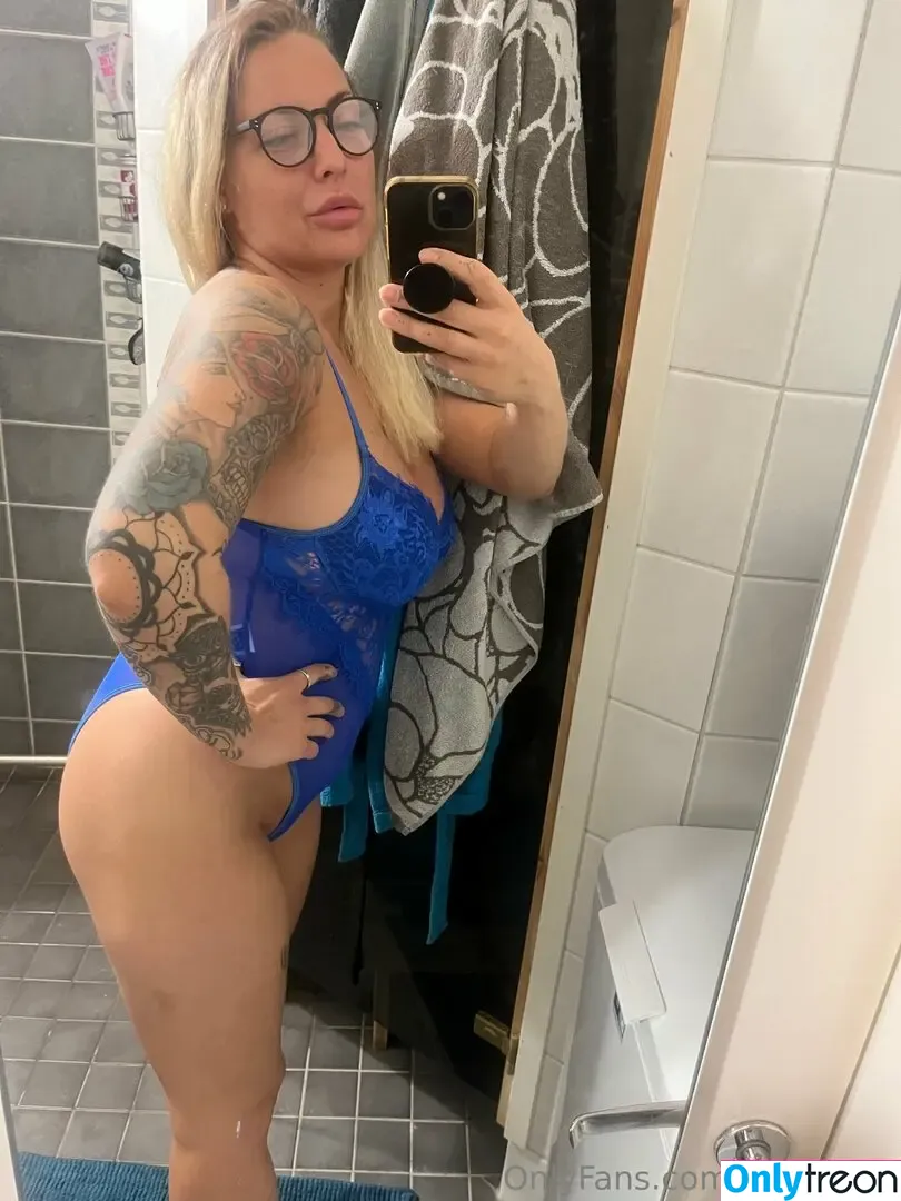 ellitellivip nude photo #0014 (ellitellivip)