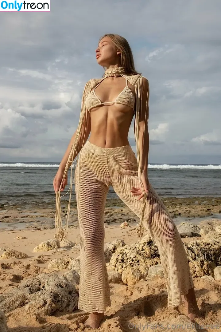 elllleeee nude photo #0014 (elllleeee.xs)