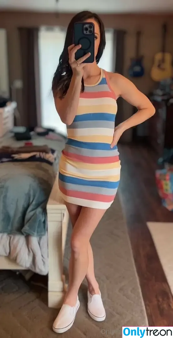 elly899 nude photo #0039 (adri.elly899)
