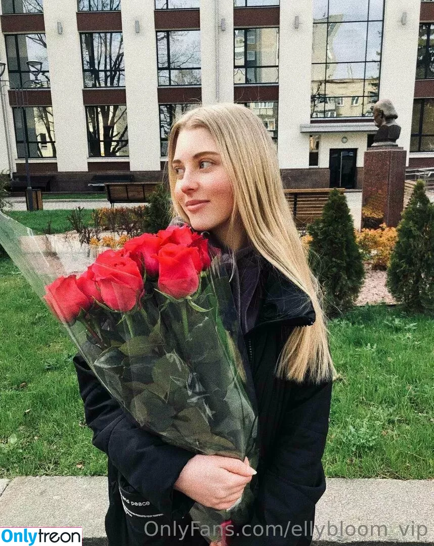 ellybloom_vip голая photo #0030 (liz_05_dixson)