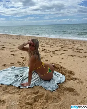 ellyy.ann / ellie_ann / elly / elly.ann nude photo #0241