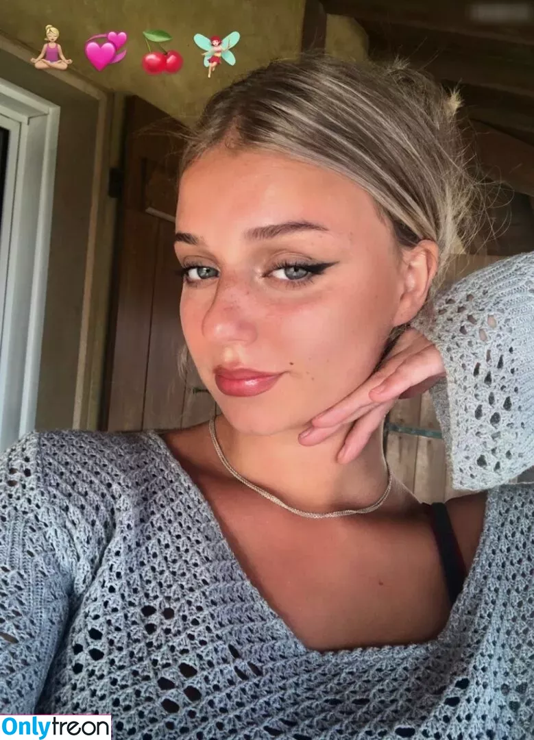 ellyy.ann nude photo #0089 (ellie_ann / elly / elly.ann)