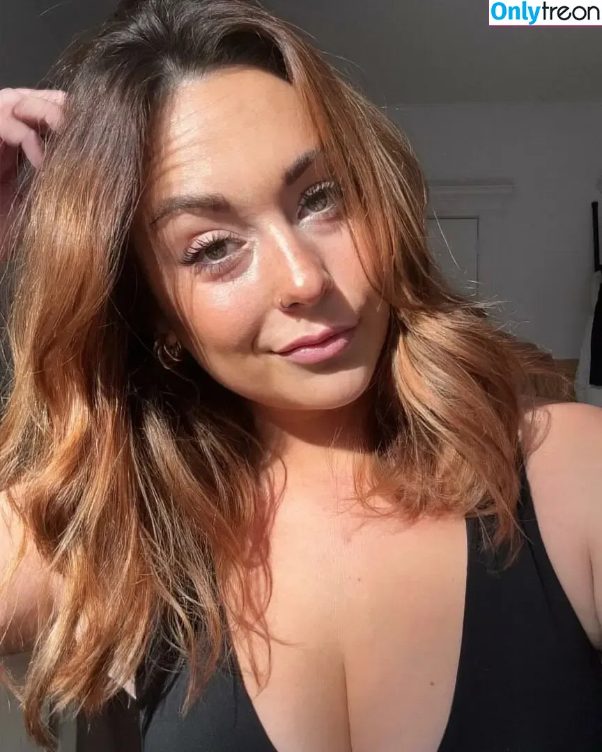 Elodiedelh nude photo #0005 (Elodiedelh)