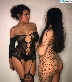 Elorababyy / therealelora nude photo #0006